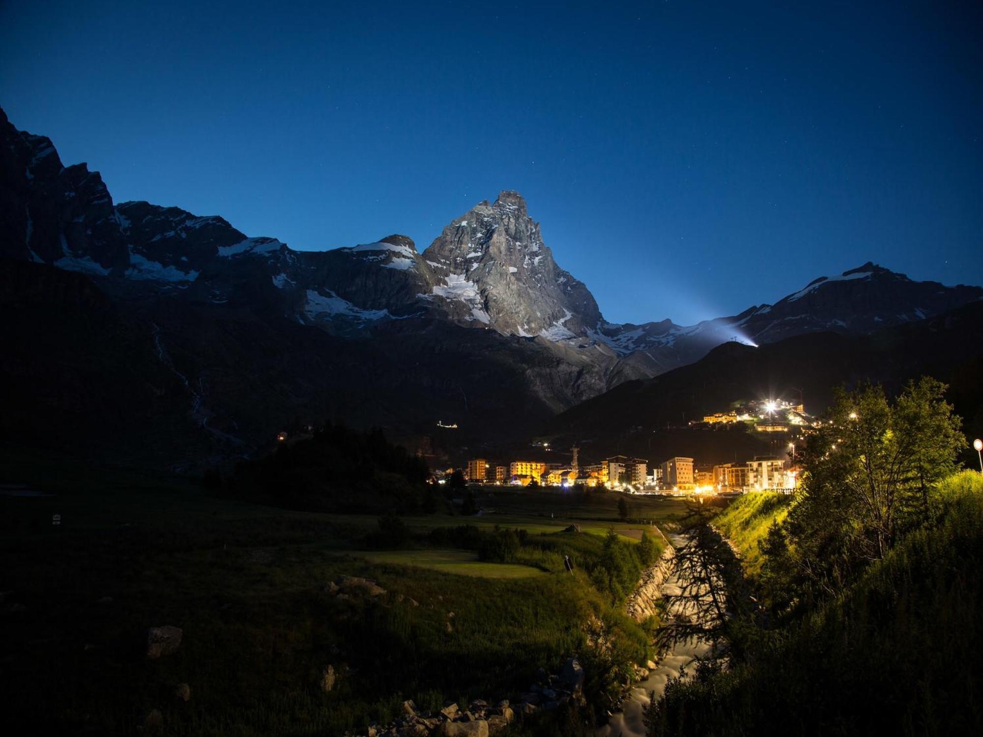 Contemporary Apartment In Breuil Cervinia Near Ski Area Extérieur photo