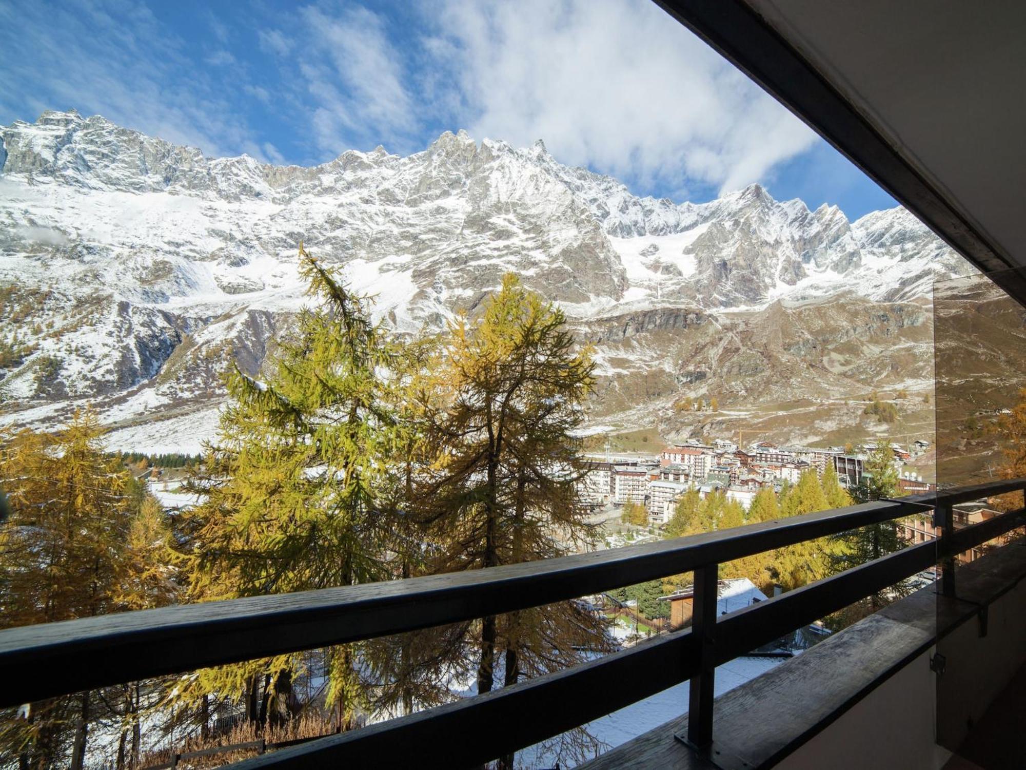 Contemporary Apartment In Breuil Cervinia Near Ski Area Extérieur photo