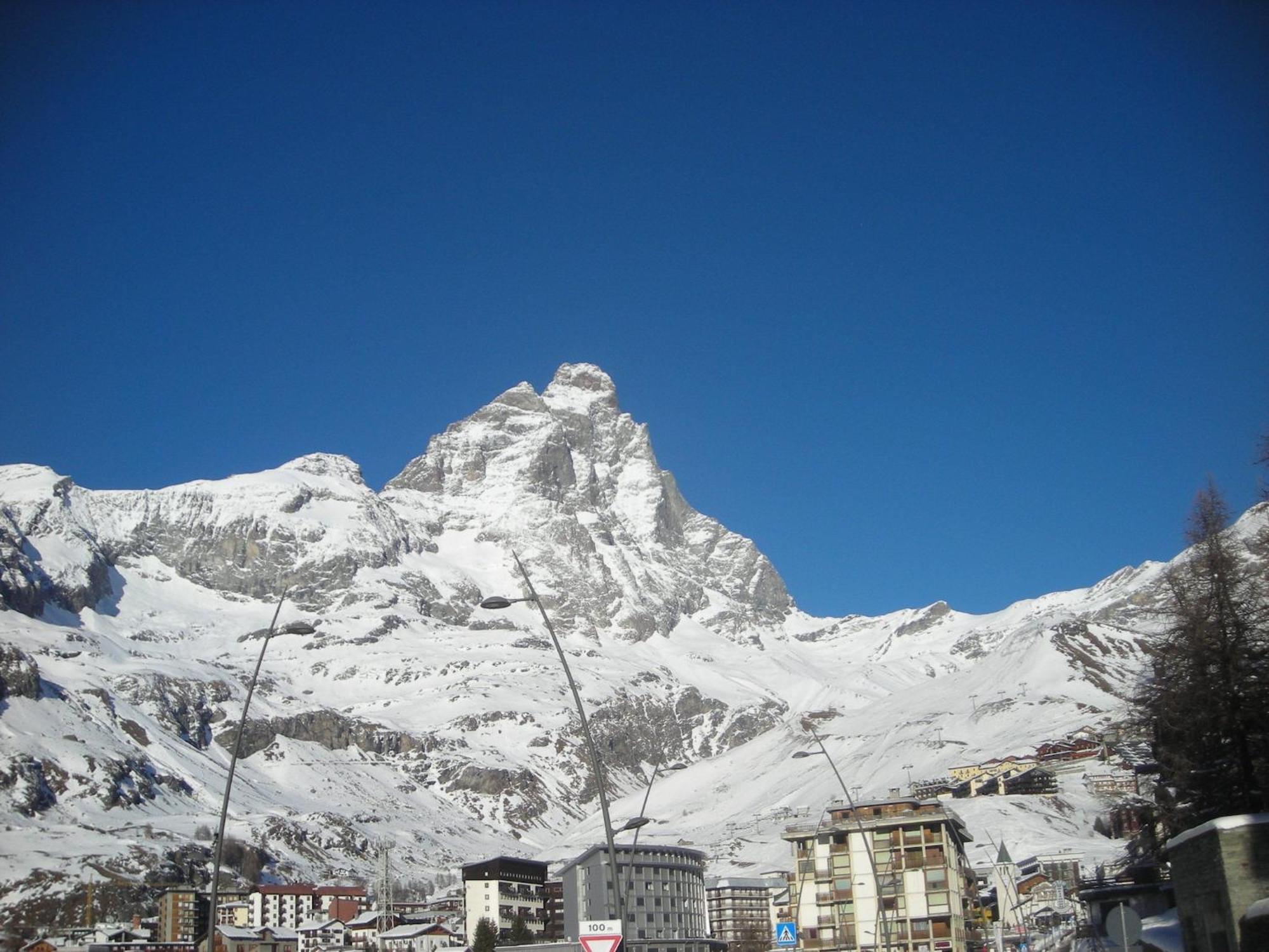 Contemporary Apartment In Breuil Cervinia Near Ski Area Extérieur photo