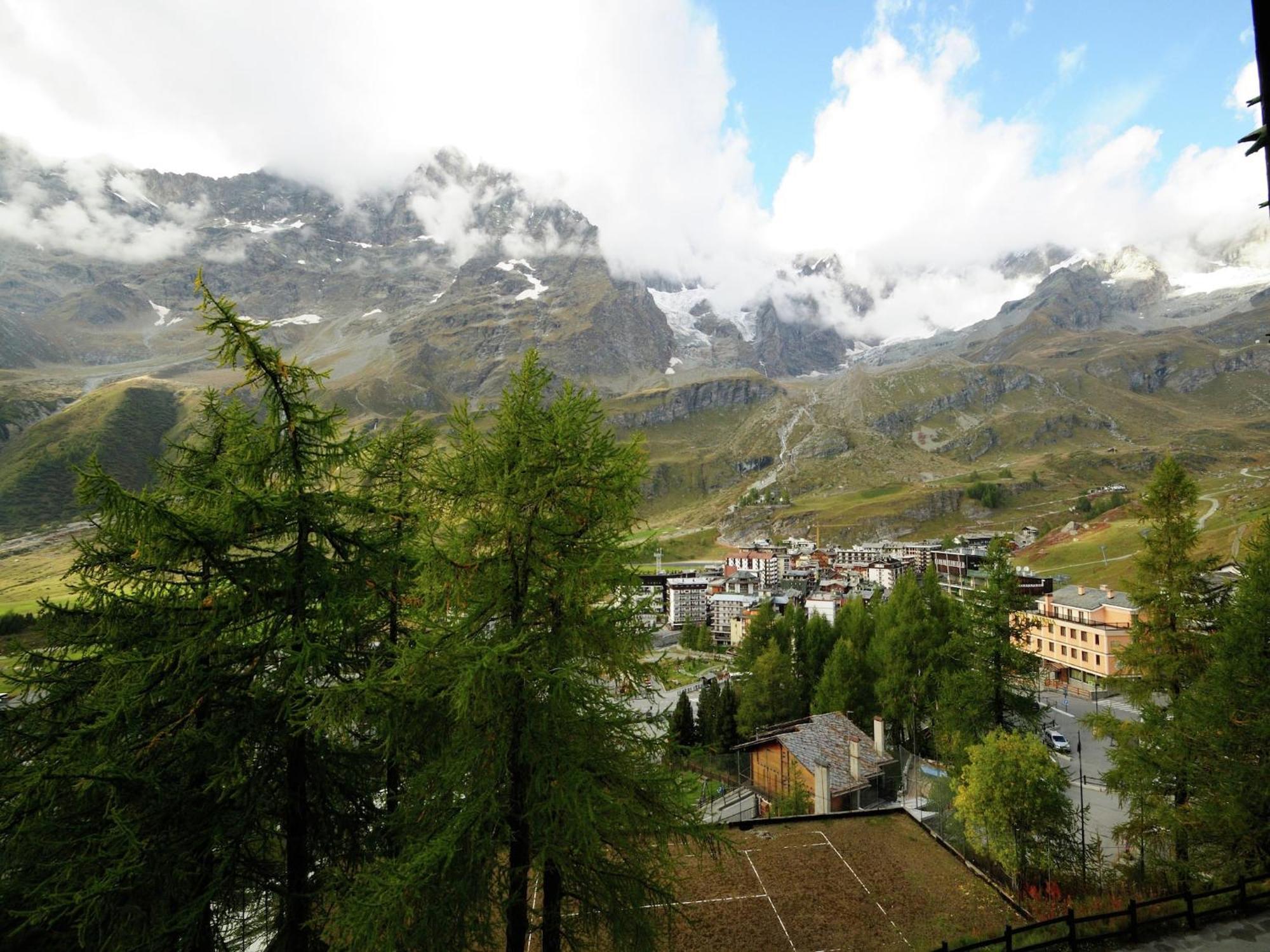 Contemporary Apartment In Breuil Cervinia Near Ski Area Extérieur photo